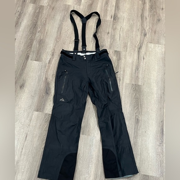 Strafe Other - Strafe Outwear Medium Half Bib Chaf Medium Black Snow Outwear Snowboarding Pants